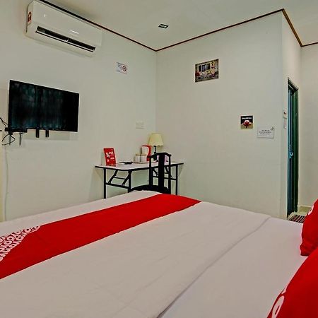 Capital O 90423 Teratai Chalet Hotel Kampong Raja Buitenkant foto